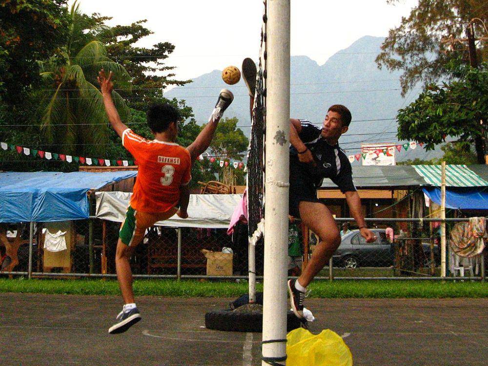 ilustrasi sepak takraw (commons.wikimedia.org/dbgg1979)