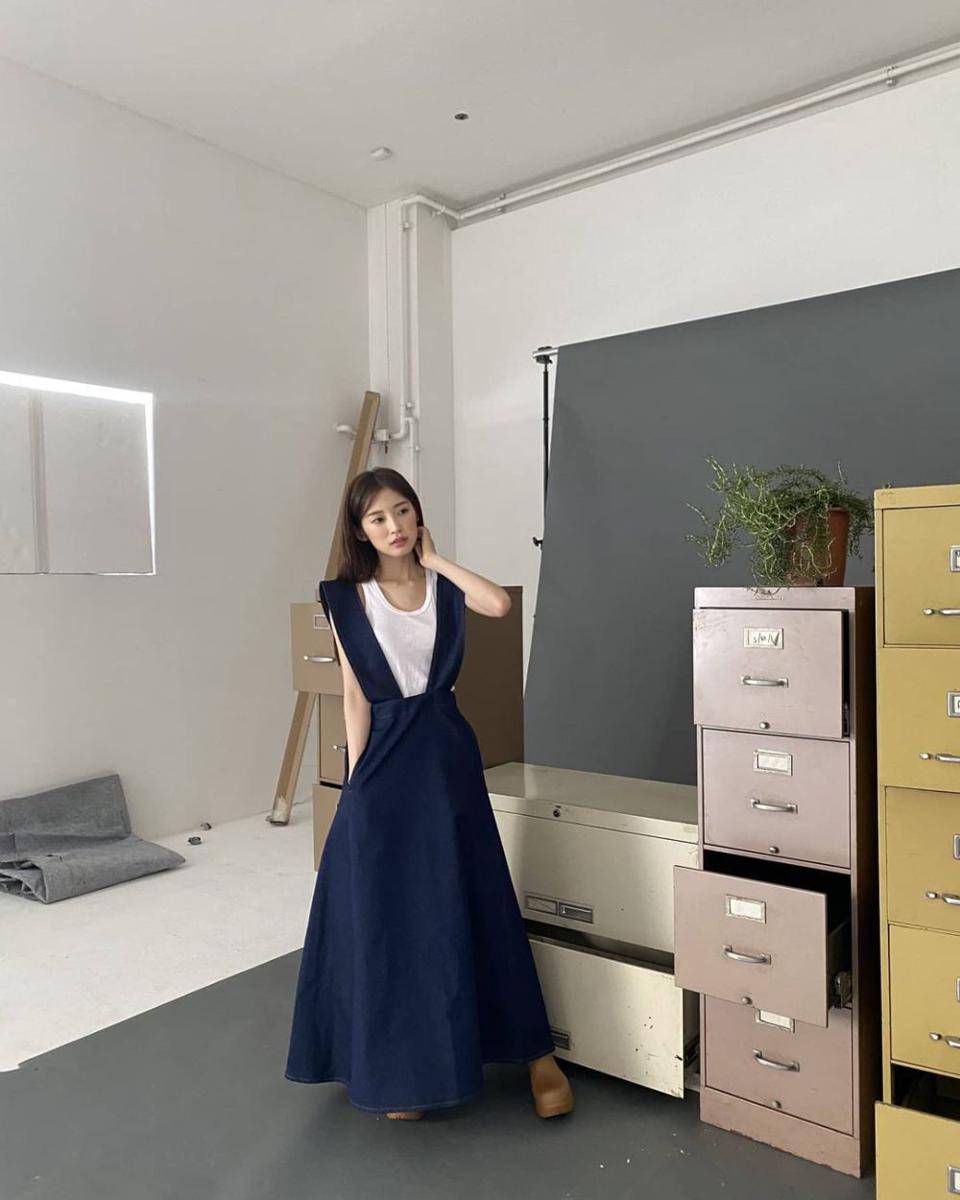 inspirasi summer outfit ala Arin Oh My Girl (instagram.com/ye._.vely618)