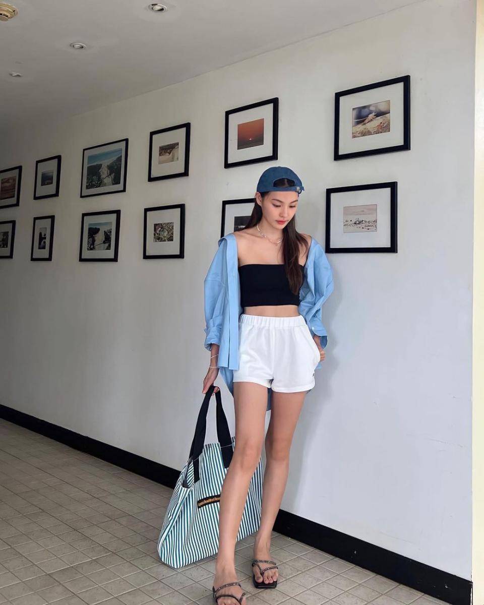 ide padu padan tube top ala Kapook Phatchara (instagram.com/kapookphat)