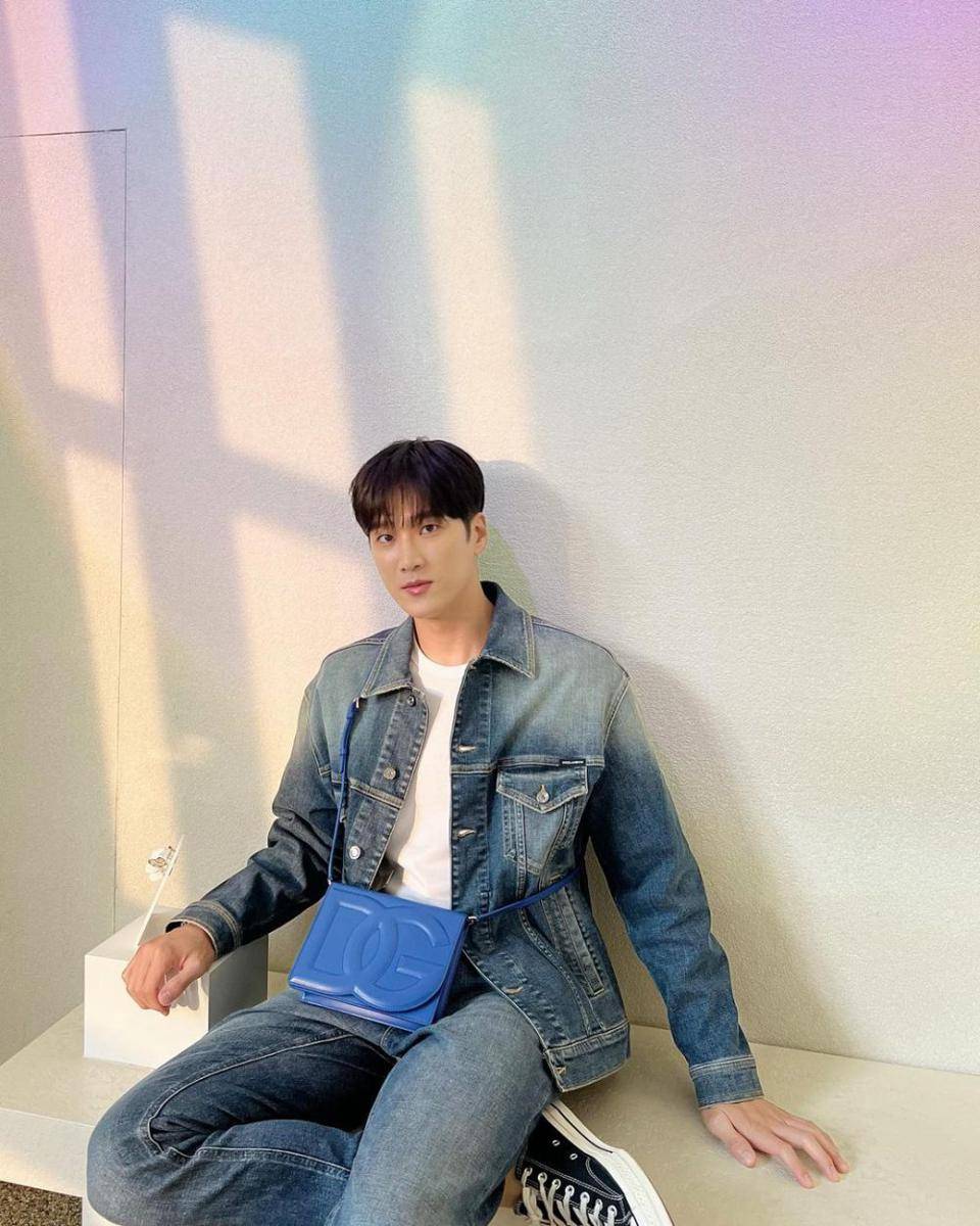 Ahn Bo Hyun (instagram.com/bohyunahn)