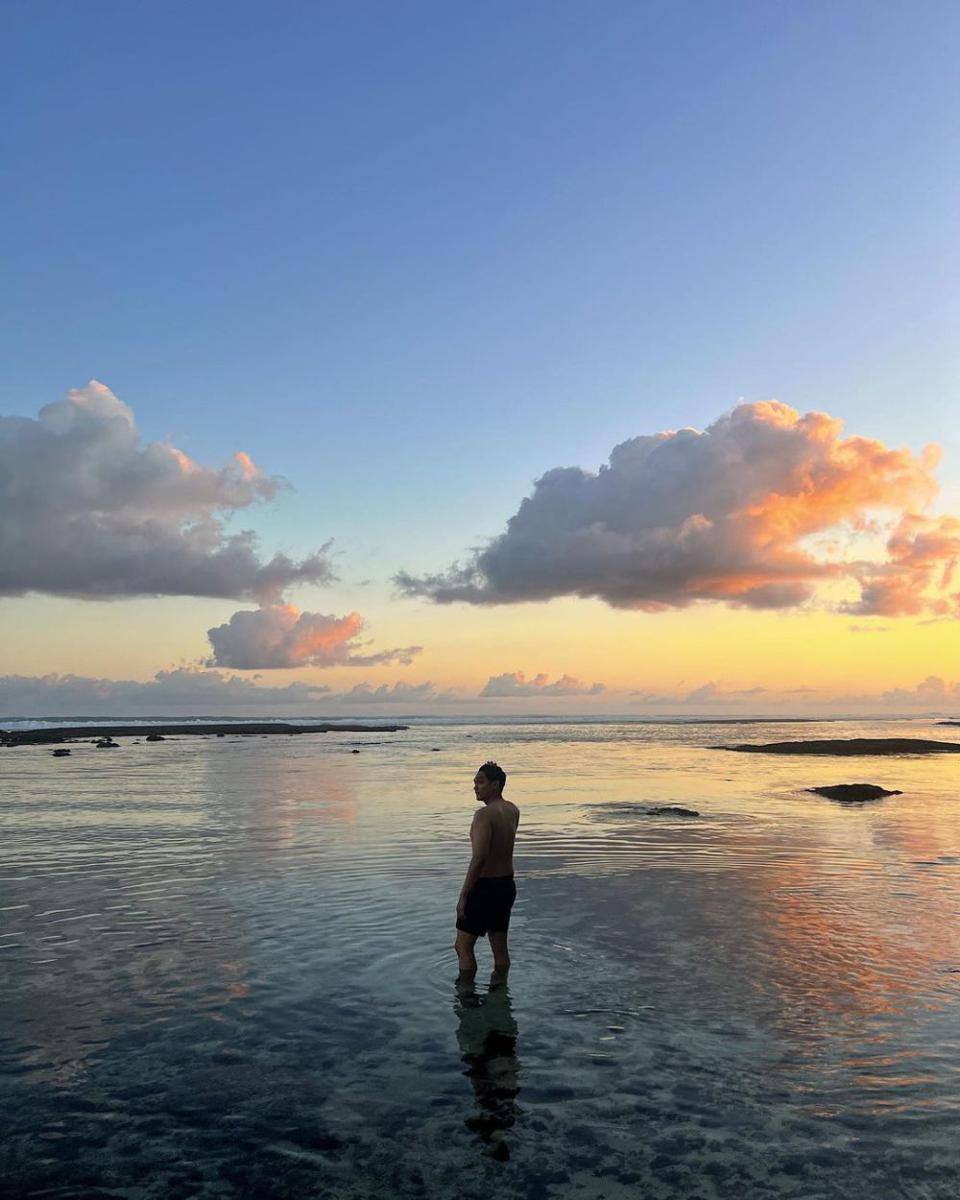 potret Afgan di pantai (instagram.com/afgan__)