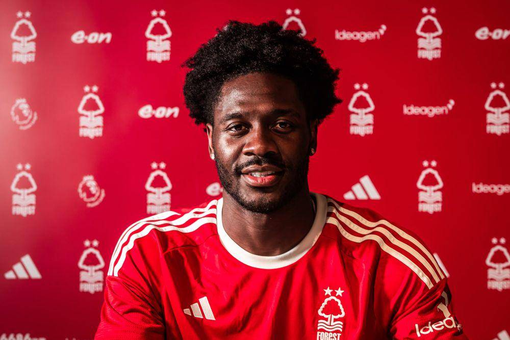 Ola Aina (nottinghamforest.co.uk)