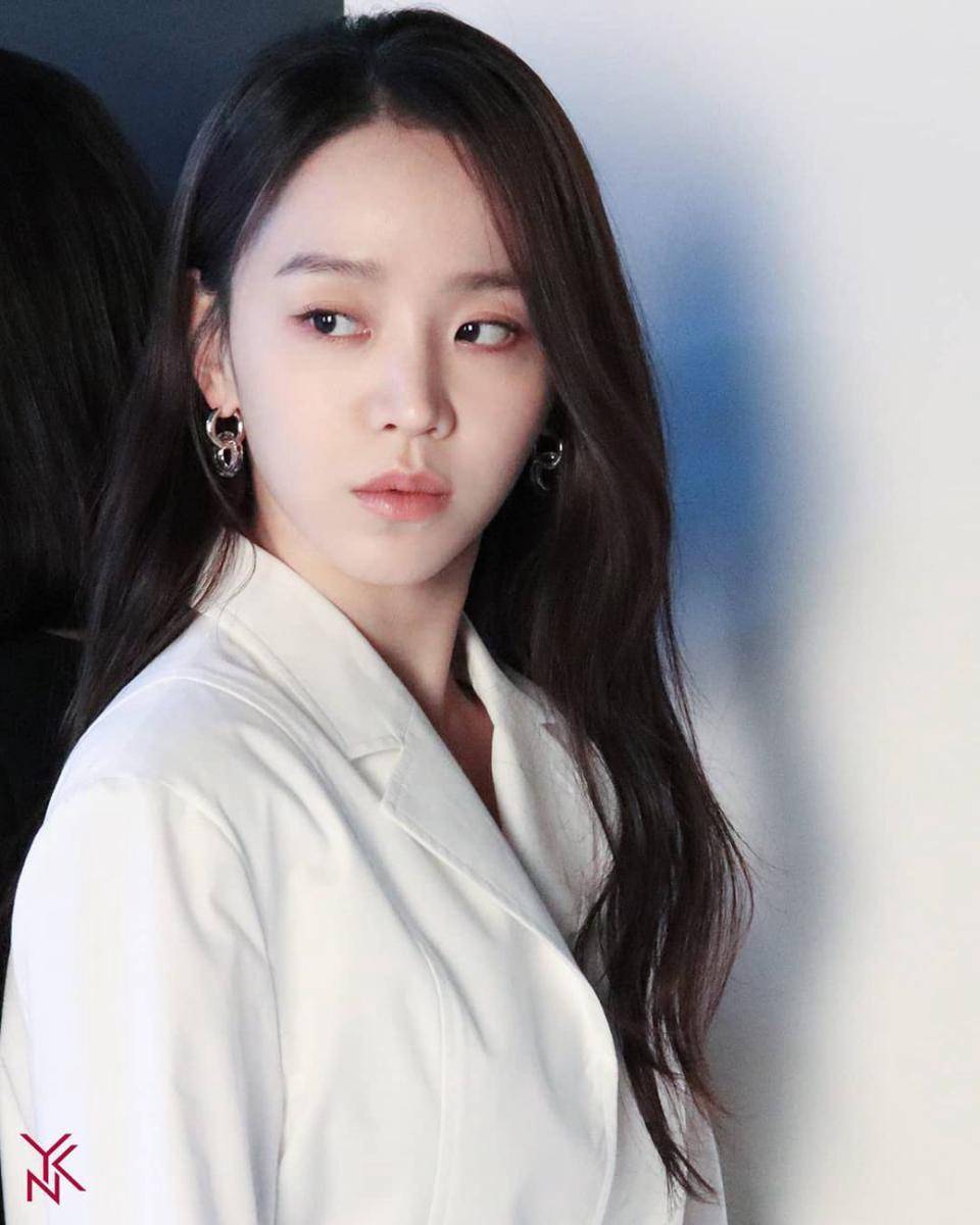 Shin Hye Sun (instagram.com/shinhs831))