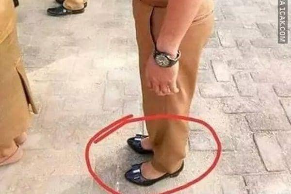 8 Potret Kocak Akibat Buru-Buru, Muka Mau Ditaruh Mana?