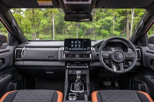Desain interior All-New Triton (Mitsubishi)