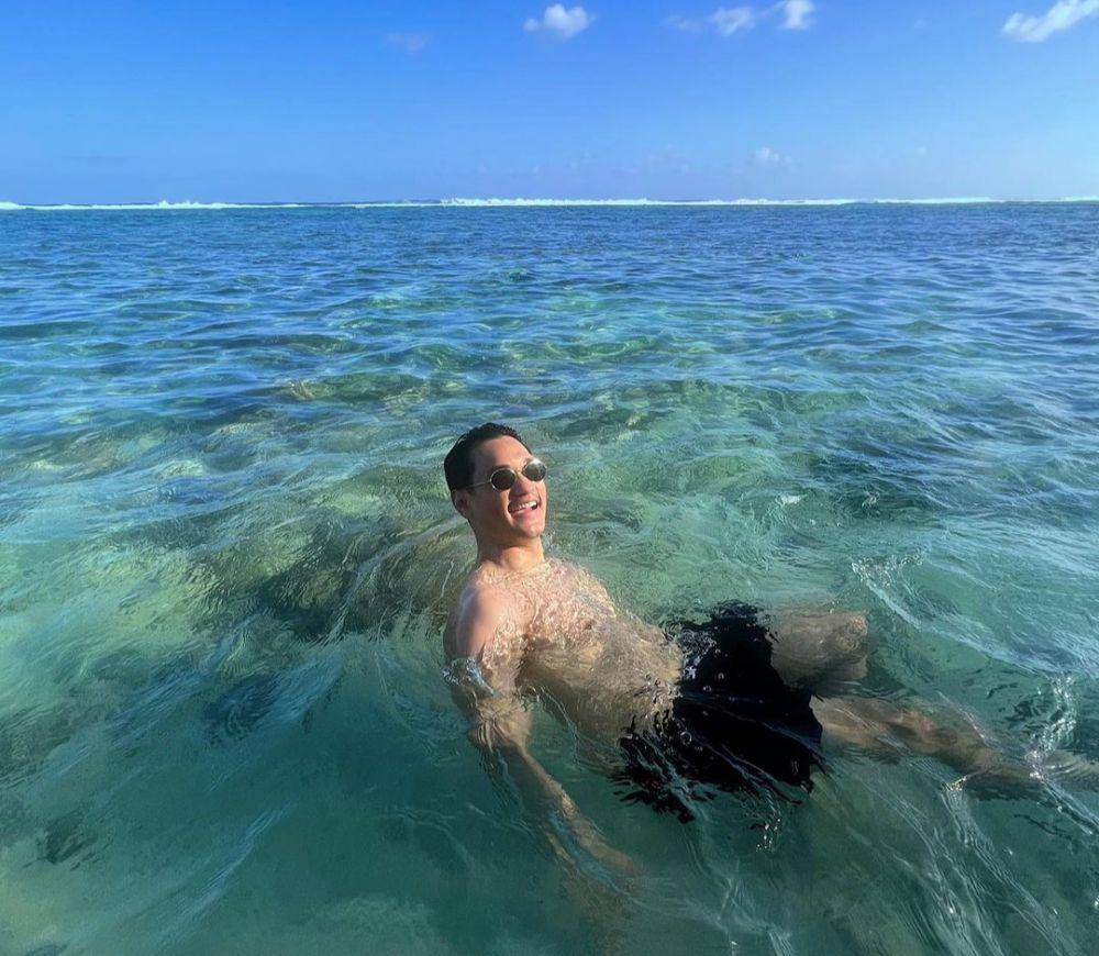 potret Afgan di pantai (instagram.com/afgan__)