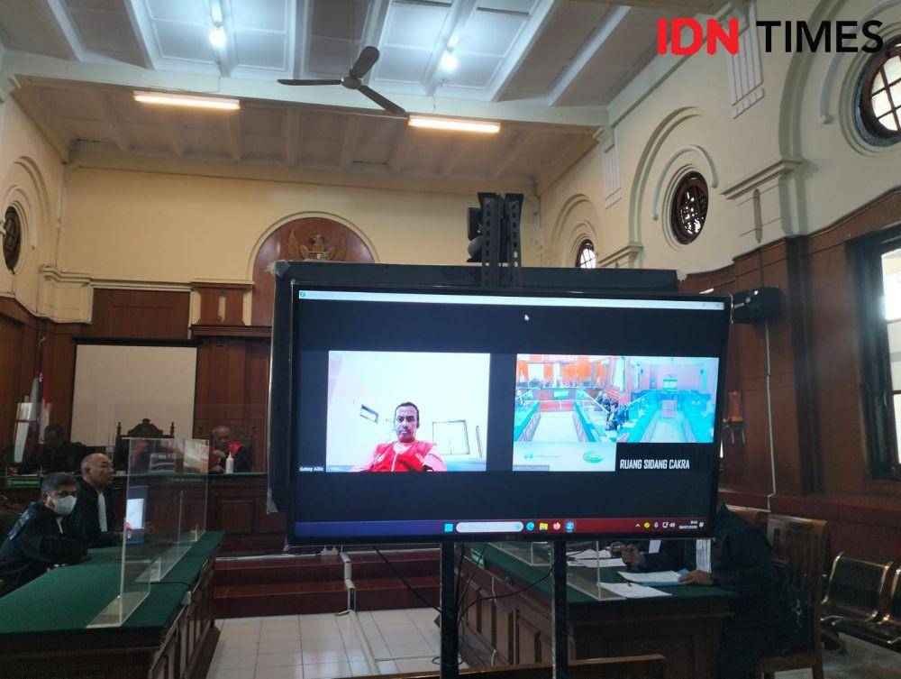 Suasana sidang eksepsi eks Wali Kota, Samanhudi di PN Surabaya, Jumat (28/7/2023). (IDN Times/Khusnul Hasana).