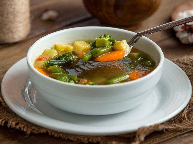 ilustrasi sayur sop (freepik.com/kamranaydinov)