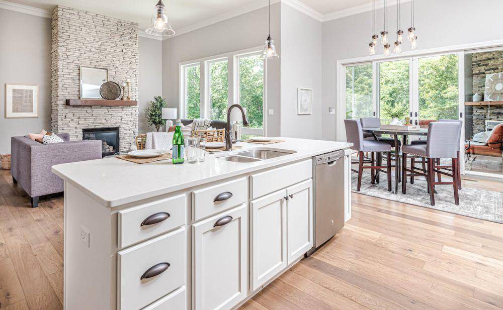 inspirasi dekorasi kitchen island (pexels.com/Alan Quirván)
