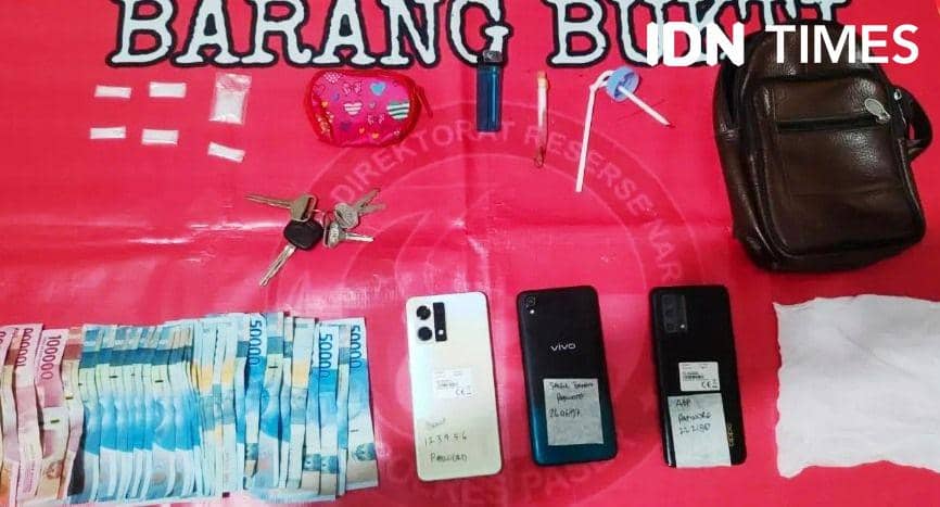 Barang bukti yang berhasil diamankan polisi dari tersangka S, BS dan SF. Foto Humas Polres Paser (IDN Times/Ervan)