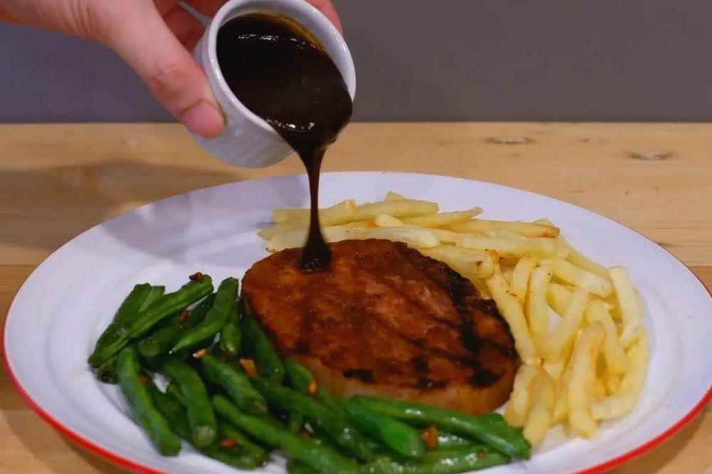 Steak Premium Harga Kaki Lima di  Serpong, Pakai Infused Smoke