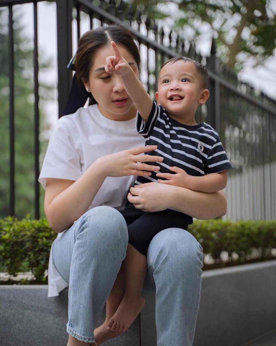 potret Nagita Slavina dan Rayyanza (instagram.com/raffinagita1717)