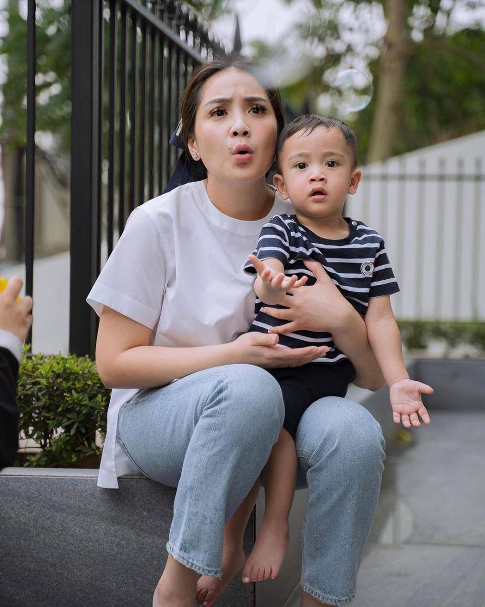 potret Nagita Slavina dan Rayyanza (instagram.com/raffinagita1717)