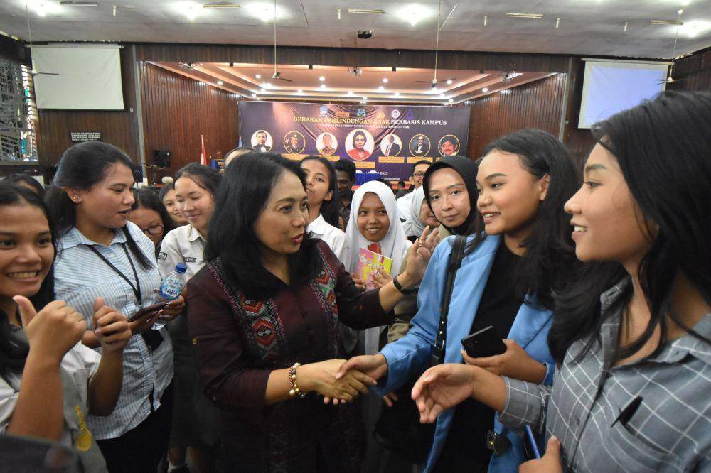 Kunjungan Menteri PPPA, Bintang Puspayoga di Semarang dalam rangka Sosialisasi Kebijakan Model Kesehatan Jiwa bagi tim posyandu dan tim pendamping keluarga (dok. KemenPPPA)