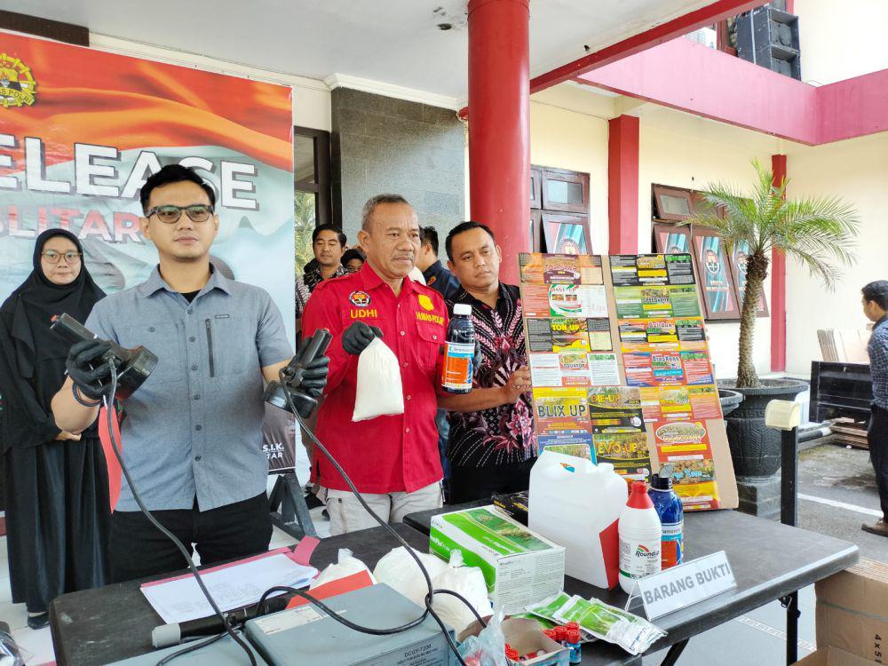 Pabrik Pestisida Oplosan di Blitar Dibongkar Polisi