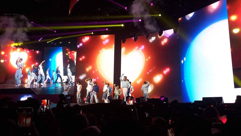 potret THE BOYZ di tur konser ZENERATION di Jakarta (dok. Pribadi/Ines Melia)
