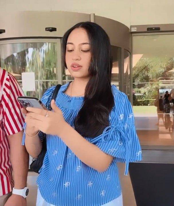 Amora dan saudara sambung (instagram.com/krisdayantilemos)