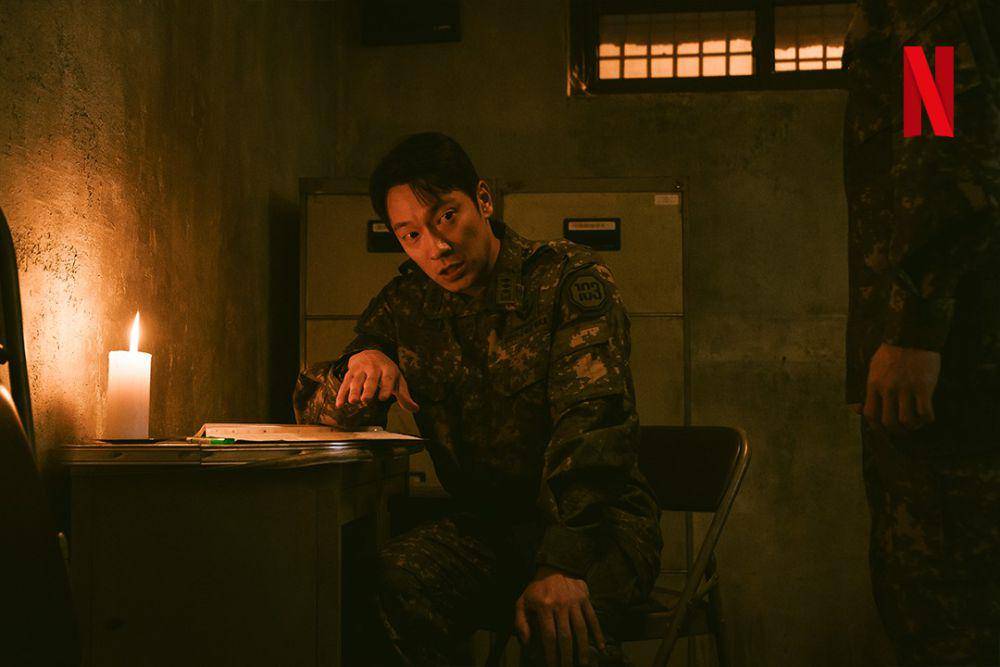 still cut drama Korea D.P. 2 (instagram.com/netflixkr)