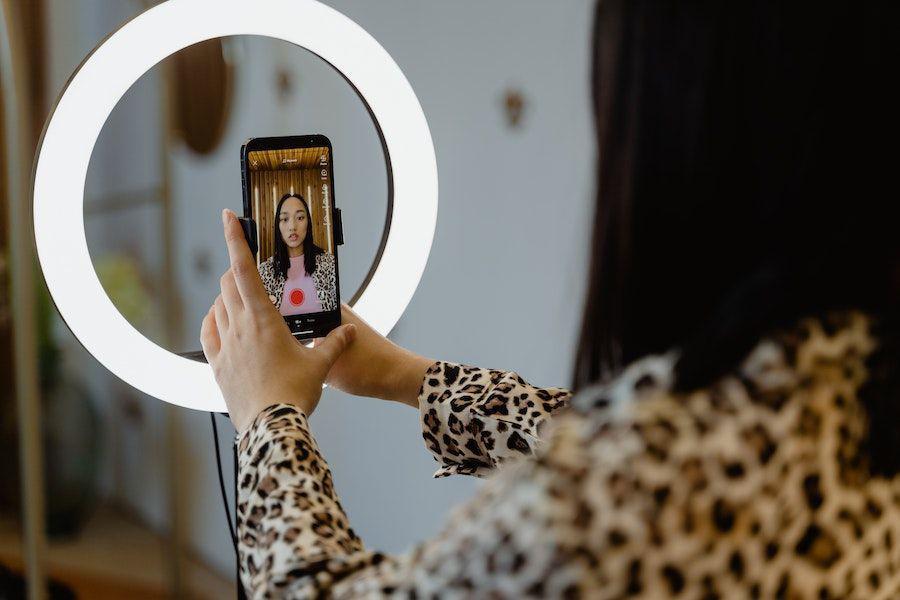 Cara Live di TikTok dengan Mudah yang Bisa Dicoba Pemula
