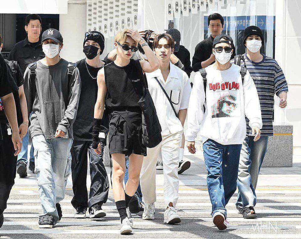 member THE BOYZ berangkat ke Jakarta (dok. MHN)