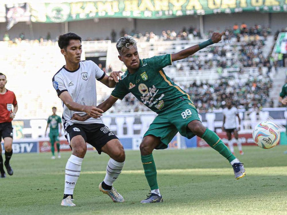Persebaya Surabaya saat menghadapi RANS Nusantara pada putaran pertama di Liga 1 Indonesia 2023/2024. (instagram.com/officialpersebaya)