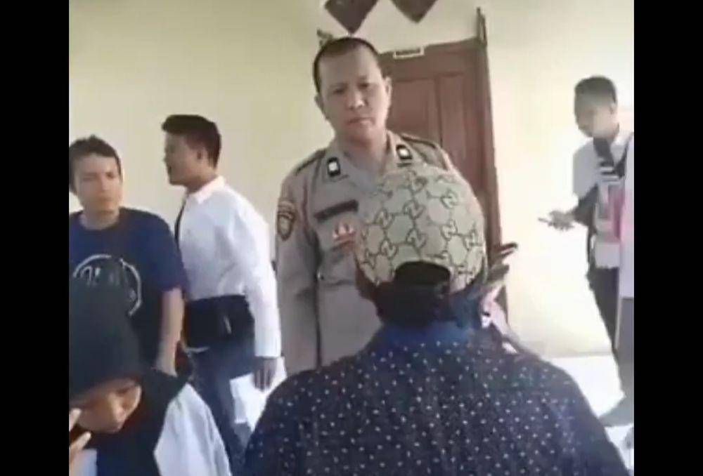 (Oknum polisi yang sebut kalimat tak pantas terhadap warga Pedamaran) IDN Times/istimewa