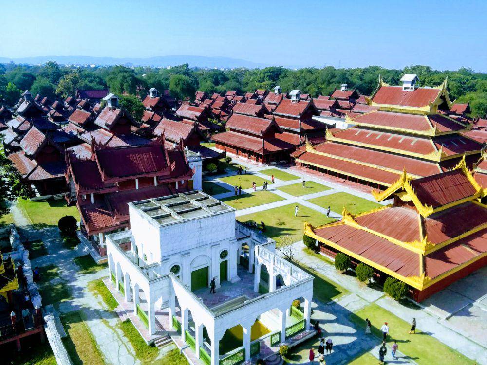 Mandalay Palace (unsplash.com/kyaw zay ya)