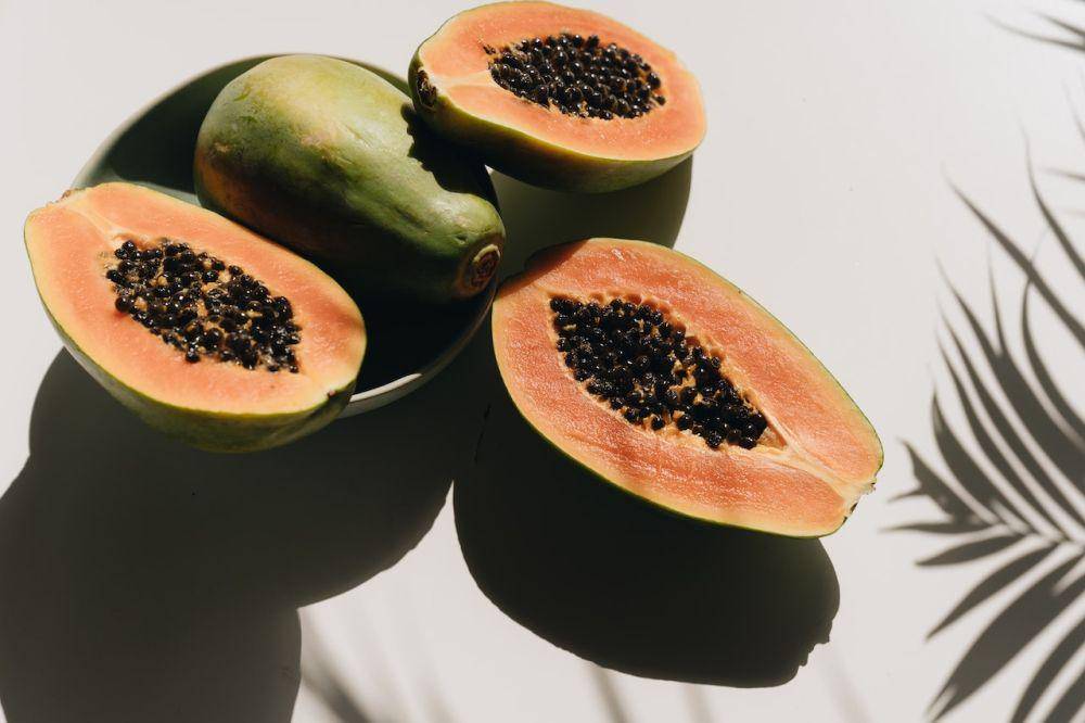ilustrasi buah pepaya (pexels.com/Alleksana)