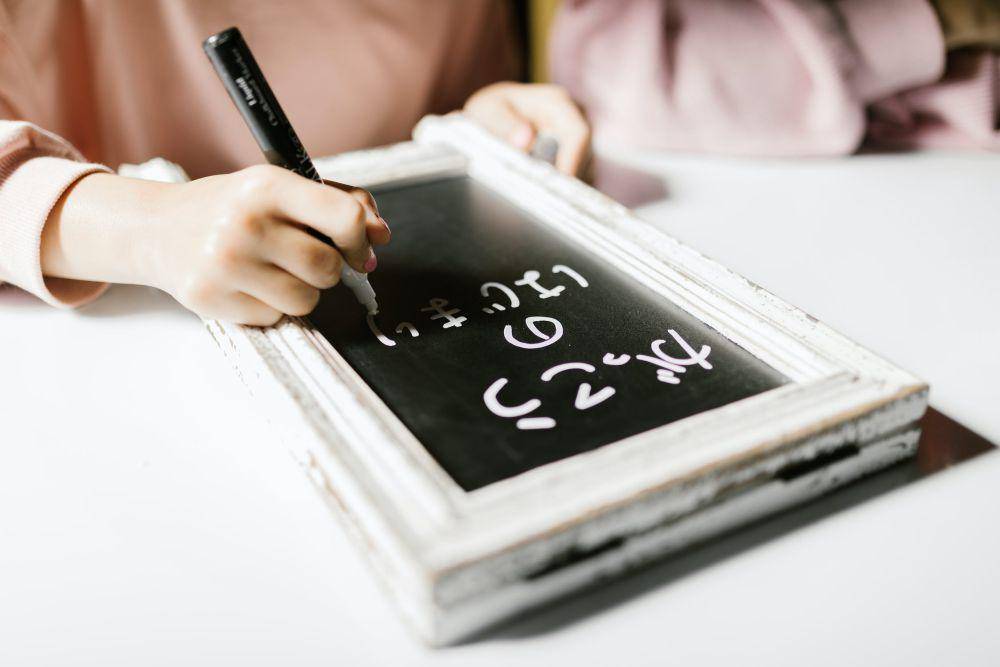ilustrasi tulisan Jepang (pexels.com/RDNE Stock project)