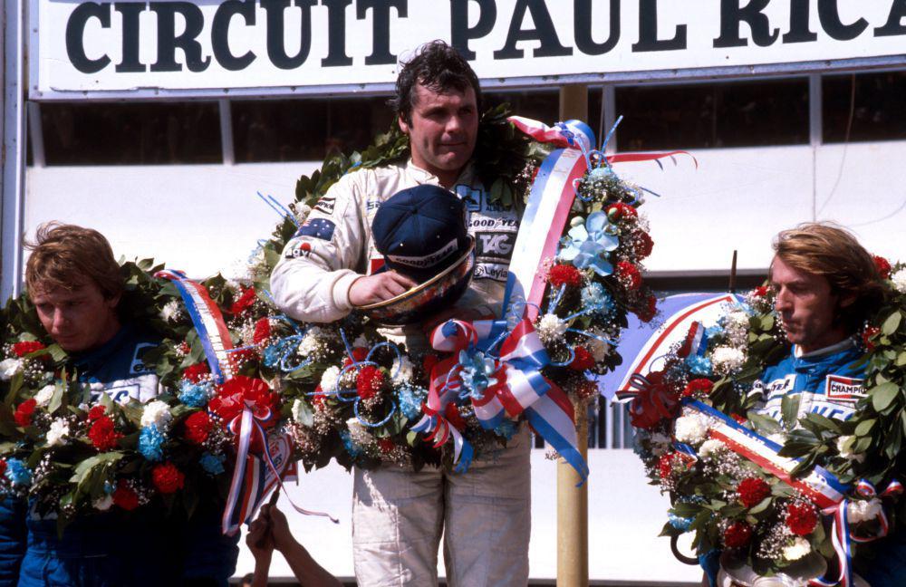 Alan Jones (tengah) menjuarai GP Prancis 1980. (twitter.com/Williams Racing)
