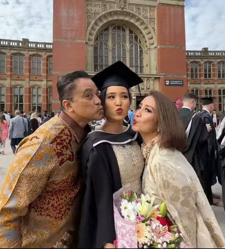 Wisuda alifia (Instagram.com/alifiaarkana)