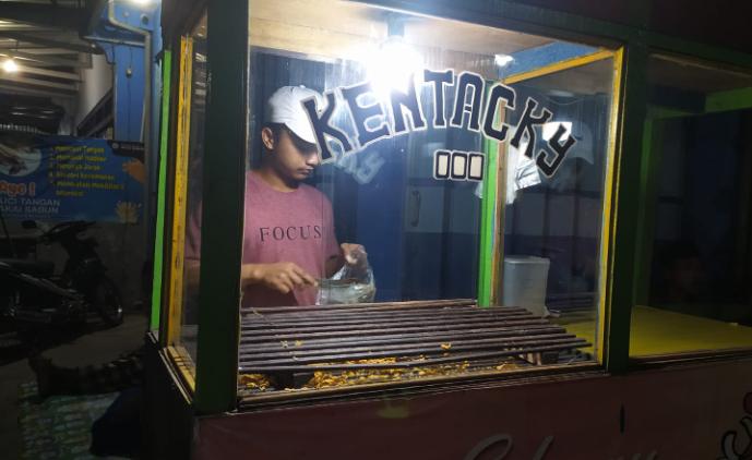 Pedagang UMKM (Foto: IDN Times/Agung Sedana)