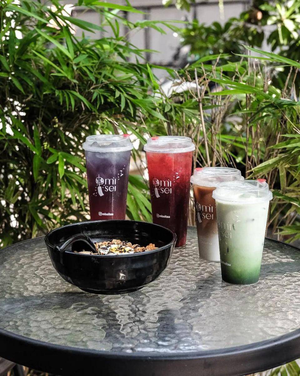 Menu di Mi Sei Tea House Surabaya. Instagram/miseitea