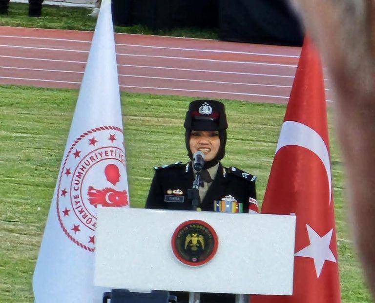 Briptu Tiara Nissa Zulbida dari Polda Jawa Timur ikuti wisuda pendidikan Turkish National Police Academy (TNPA) (Dok. Humas Polri_