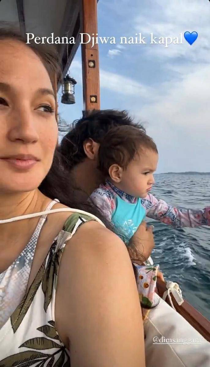potret liburan keluarga Dimas Anggara (instagram.com/nadinelist)