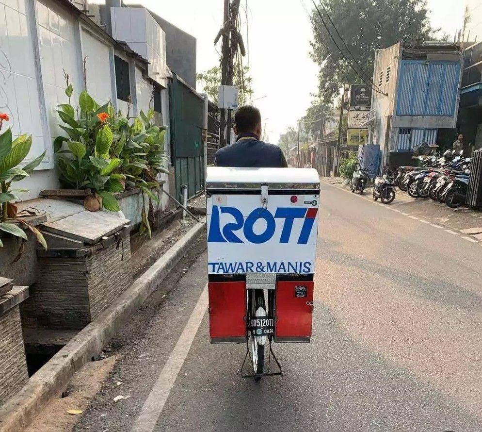 potret gimik penjual keliling (twitter.com/nocontextwarung)