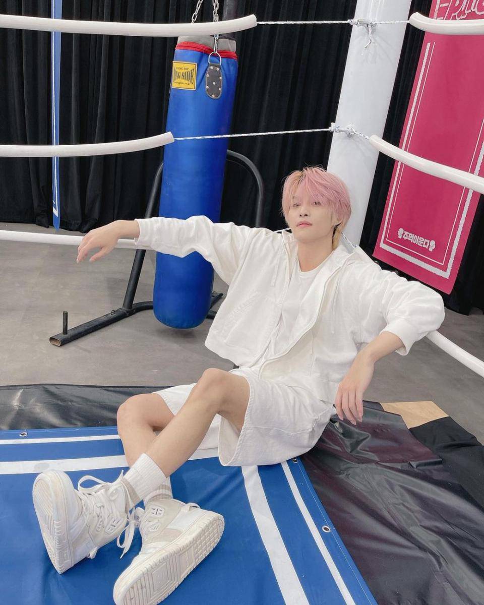 Yang Yang NCT (instagram.com/yangyang_x2)