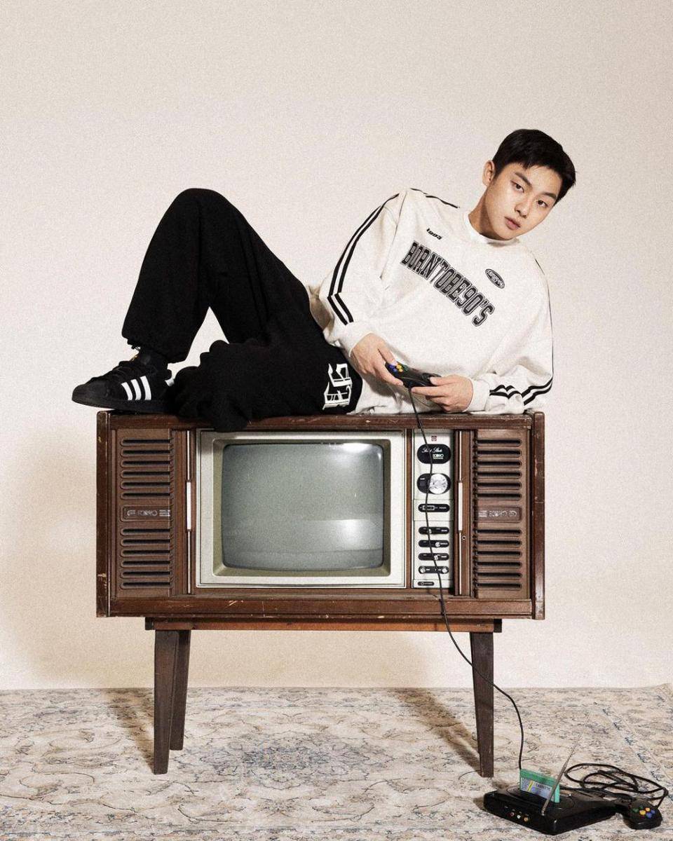 Choi Hyun Wook (instagram.com/_choiiii__)