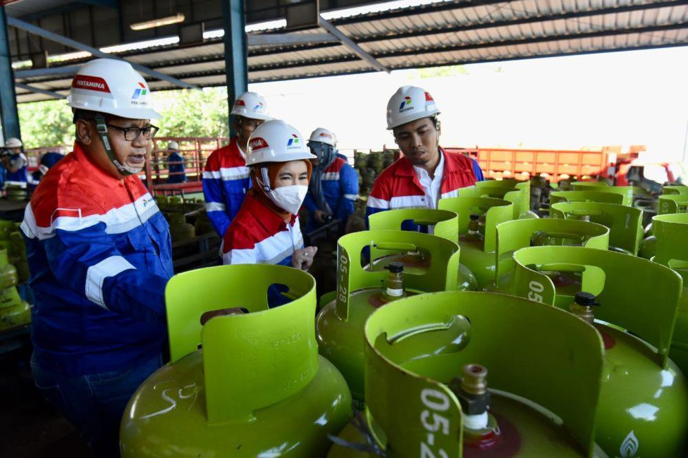 Lakukan Sidak, Dirut Pertamina Tegaskan Sanksi Bagi Agen LPG Curang