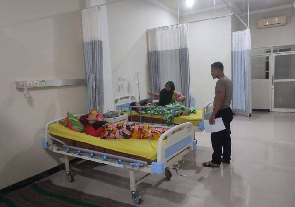 Puluhan Warga di Lamongan Keracunan Makanan