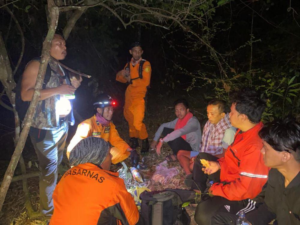 4 Wisatawan yang Hilang di Alas Purwo Ditemukan