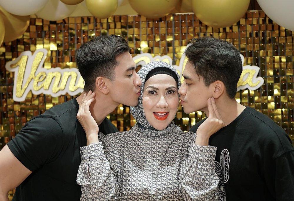 9 Momen Verrell dan Athalla Kasih Surprise Ultah Venna Melinda Ke-51