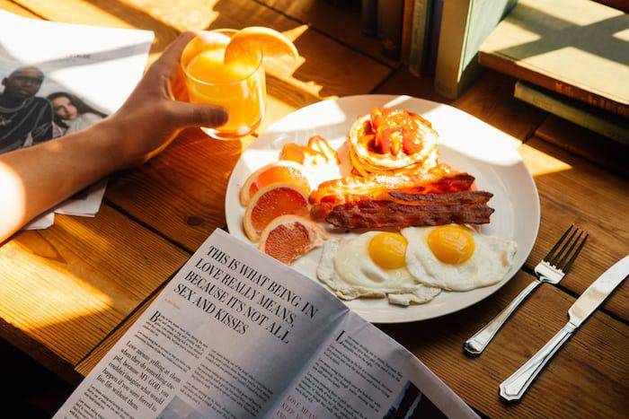 ilustrasi sarapan (unsplash.com/Thought Catalog)