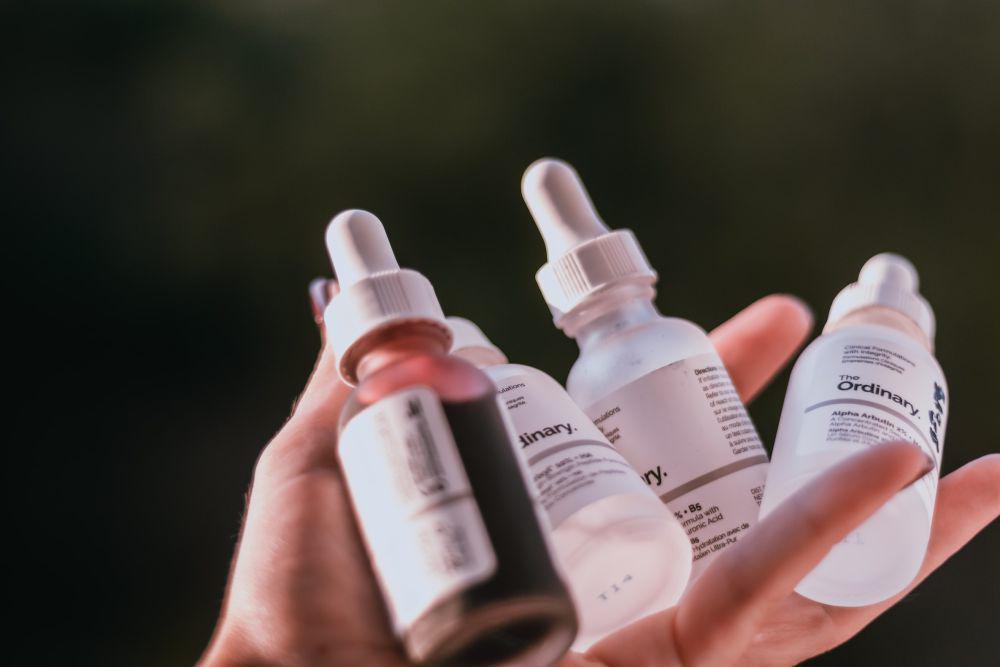 5 Tips Memilih Serum yang Tepat untuk Wajah, Jangan Asal-asalan!