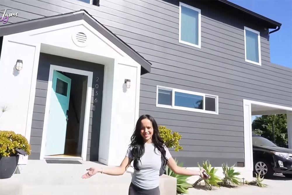 9 Potret Rumah The Connell Twins di LA, Bak Lokasi Film Hollywood