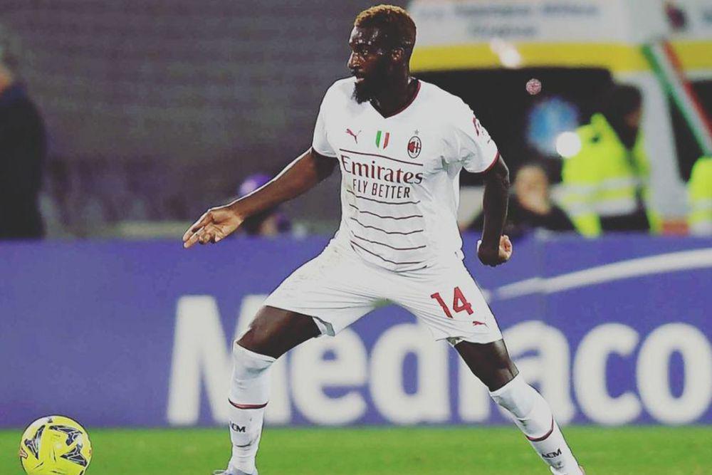 Tiemoue Bakayoko membela AC Milan dalam tiga periode peminjaman dari Chelsea. (instagram.com/bakayoko_official14)