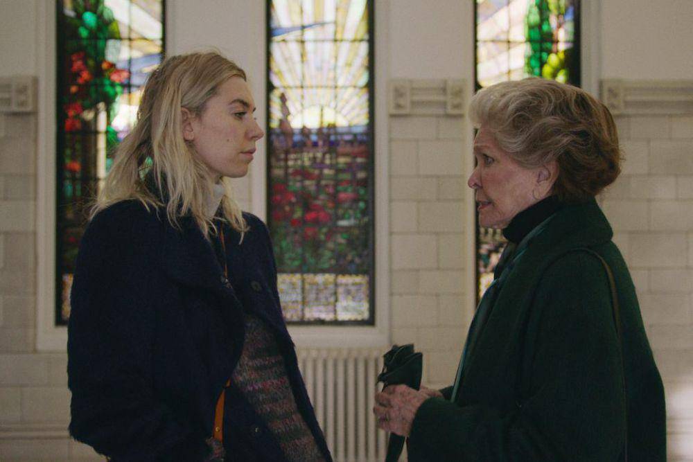 Vanessa Kirby dan Ellen Burstyn dalam film Pieces of a Woman (dok. Netflix/Pieces of a Woman)