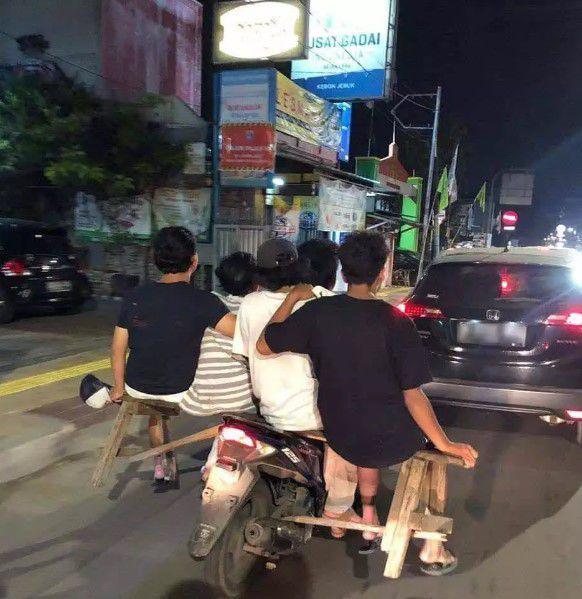 potret asal nimbrung (instagram.com/ngebatincuy)
