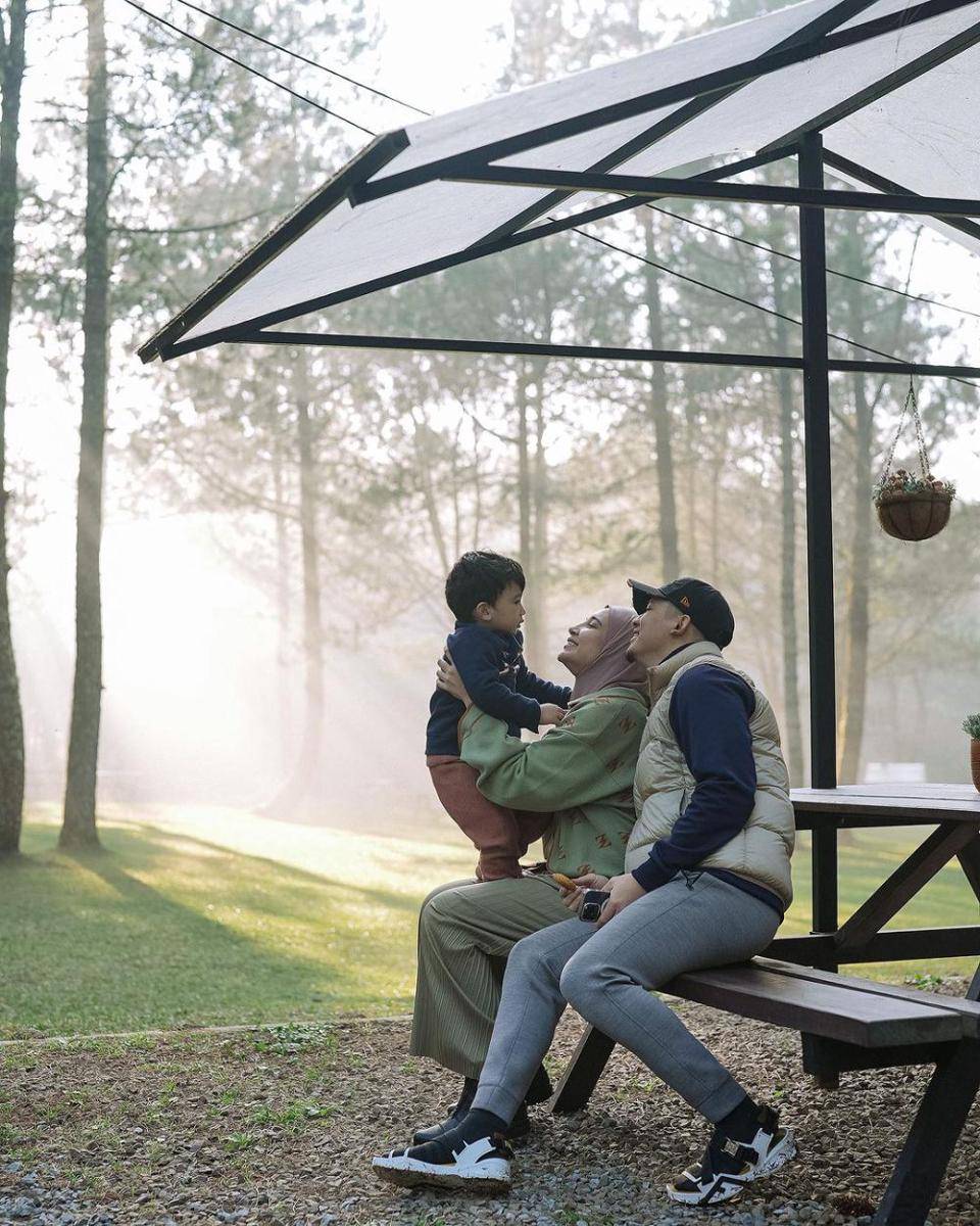 potret keluarga Zaskia Sungkar dan Irwansyah (instagram.com/zaskiasungkar15)
