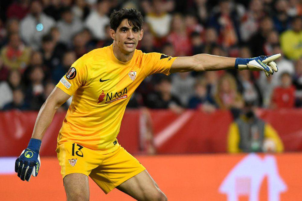 Yassine Bounou (sevillafc.es)